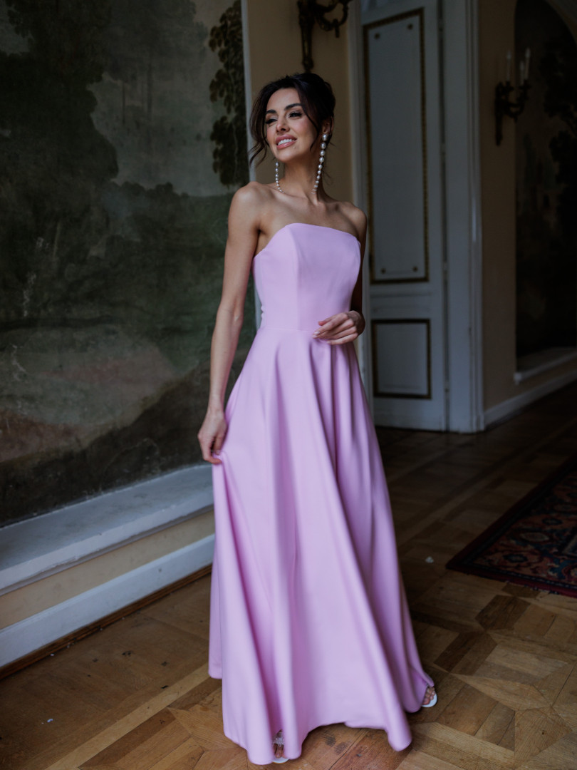 Hannah - klasyczna gorsetowa sukienka maxi w kolorze różowym  - Kulunove zdjęcie 1